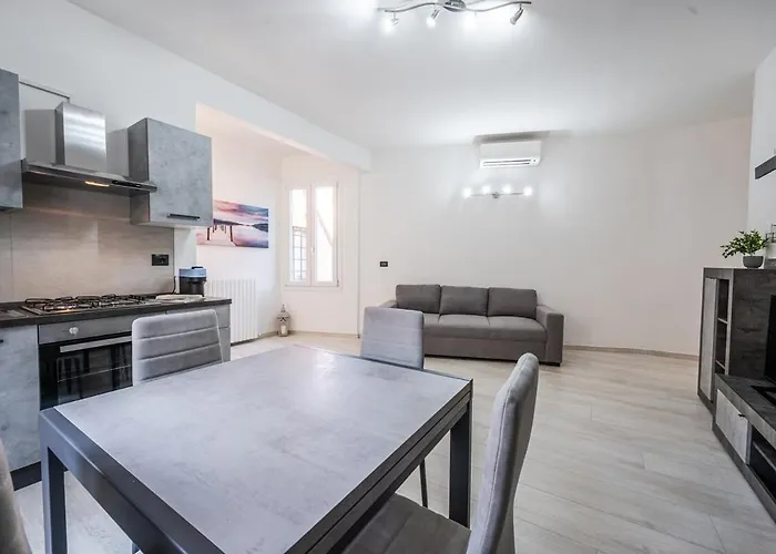 Smart Life House In The Heart Of Apartment Modena